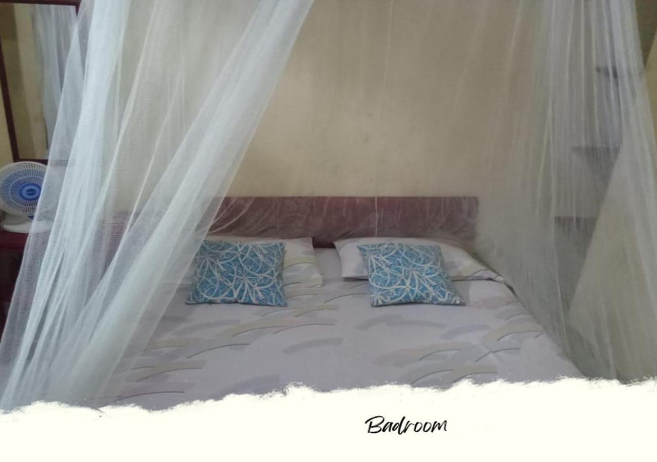 Heiner Homestay Bunaken Extérieur photo